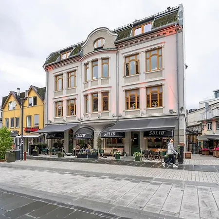 North Estate Center 42 Апартаменты